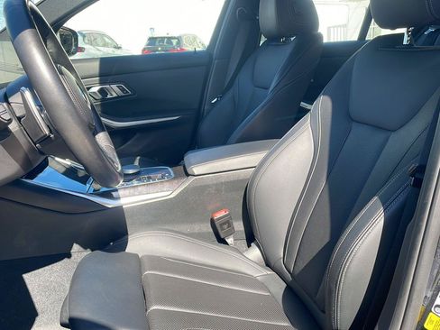 Used 2023 BMW 330i Sedan w/ M Sport Package RWD image 6