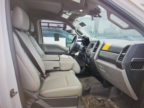 Used 2020 Ford F550 2WD Regular Cab Super Duty image 4