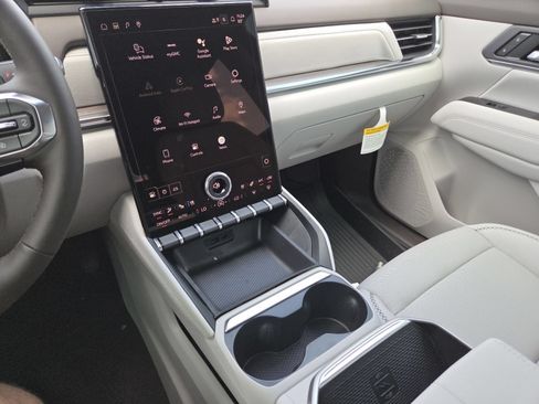 New 2026 GMC Terrain Denali w/ LPO, Floor Liner Package AWD/4WD image 27