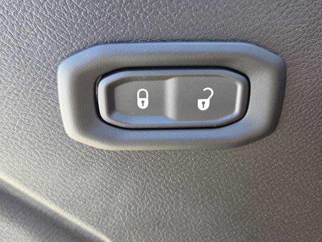 Used 2026 Jeep Wrangler Unlimited Sport AWD/4WD image 25