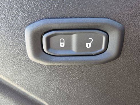 Used 2026 Jeep Wrangler Unlimited Sport AWD/4WD image 25