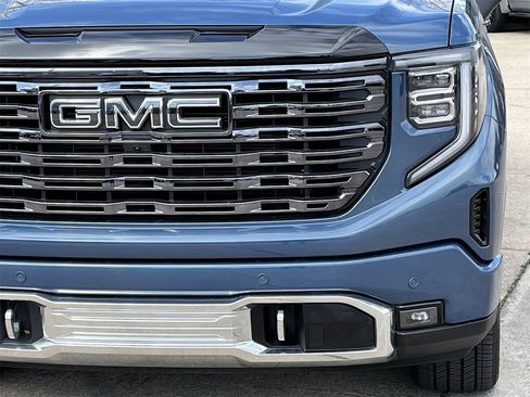 Used 2025 GMC Sierra 1500 Denali Ultimate image 8
