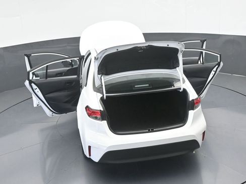 Used 2024 Toyota Corolla LE image 66