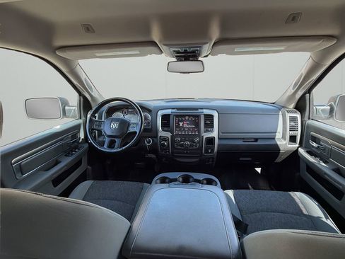 Used 2019 RAM 1500 Classic SLT w/ Luxury Group AWD/4WD image 14