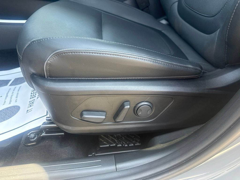 Used 2024 Hyundai Tucson Limited AWD/4WD image 14