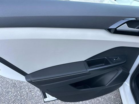 New 2026 Volkswagen Taos S image 14