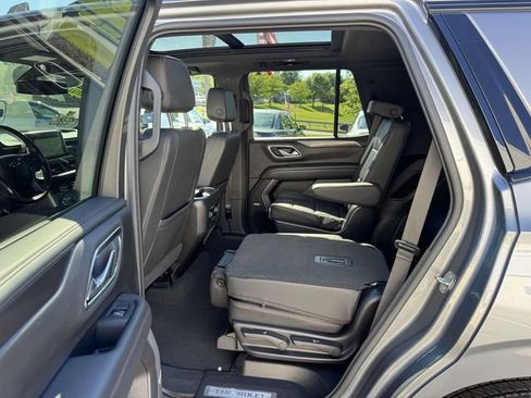 Used 2022 Chevrolet Tahoe RST w/ Luxury Package AWD/4WD image 19