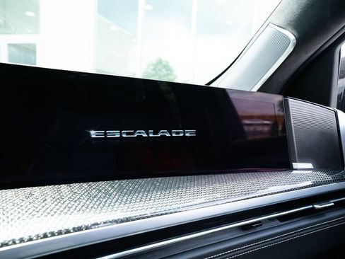 Used 2025 Cadillac Escalade V AWD/4WD image 40