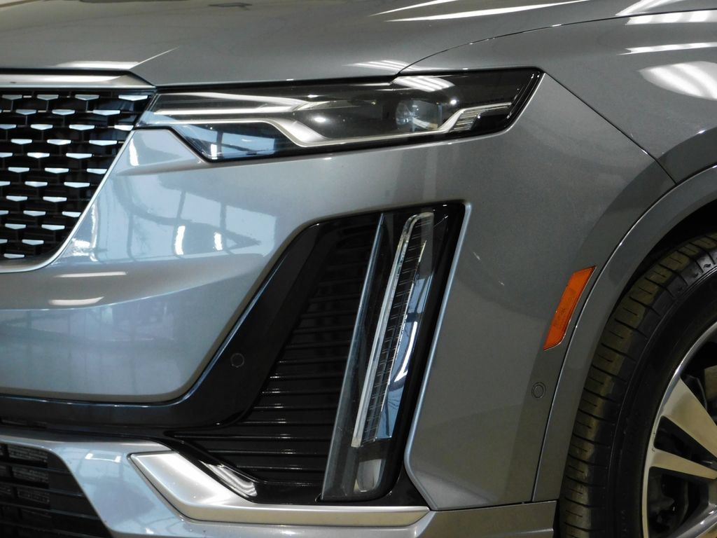 Used 2022 Cadillac XT6 Premium Luxury w/ Technology Package AWD/4WD image 13