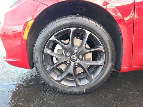 New 2026 Chrysler Pacifica Select image 29