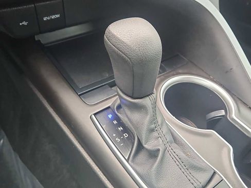 Used 2023 Toyota Camry LE image 21