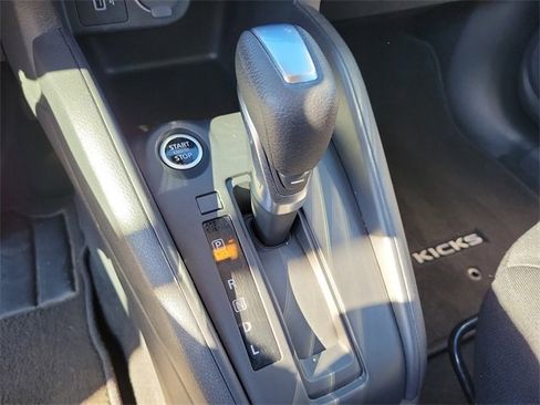 Used 2024 Nissan Kicks S image 30