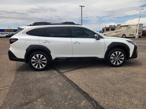 Used 2024 Subaru Outback Touring XT AWD/4WD image 4
