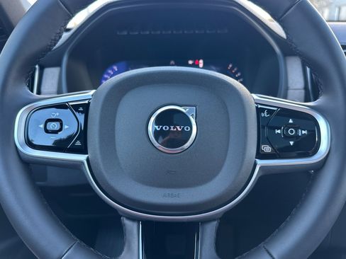 New 2026 Volvo XC90 B6 Core image 21