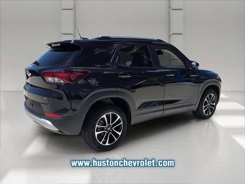 New 2026 Chevrolet TrailBlazer LT w/ Driver Confidence Package FWD image 5