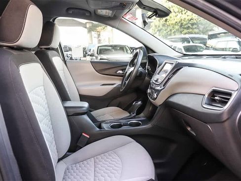 Used 2020 Chevrolet Equinox LS w/ LS Convenience Package image 17