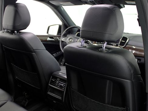 Used 2018 Mercedes-Benz GLS 450 4MATIC w/ Premium Package image 43