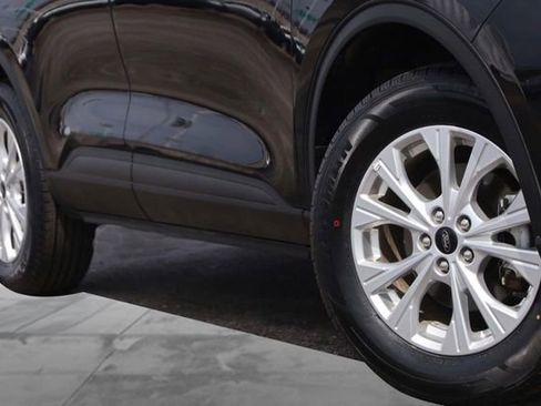 Certified 2025 Ford Escape Active image 3