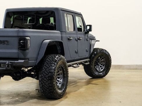 Used 2025 Jeep Gladiator Sport AWD/4WD image 40