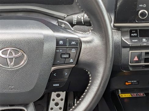 Used 2025 Toyota Camry SE image 24