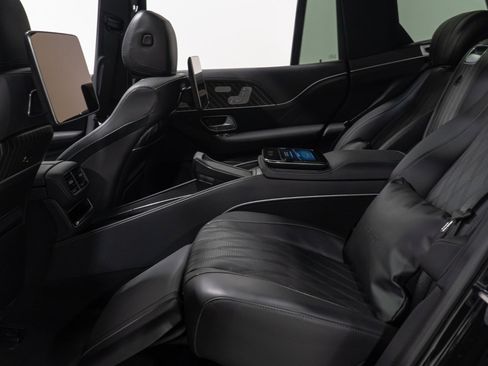 Used 2025 Mercedes-Benz Maybach GLS 600 4MATIC image 68