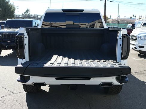 Used 2023 GMC Sierra 1500 AT4 w/ AT4 Preferred Package image 7