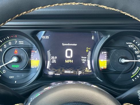 Used 2024 Jeep Wrangler Unlimited Sahara AWD/4WD image 33