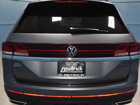 Used 2024 Volkswagen Atlas SEL AWD/4WD image 31