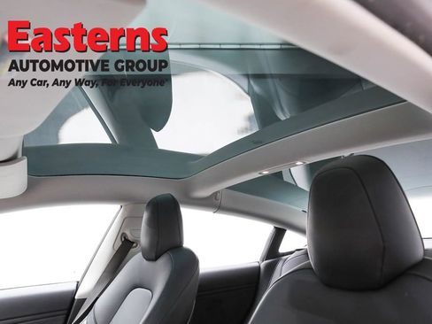 Used 2018 Tesla Model 3 Long Range image 31