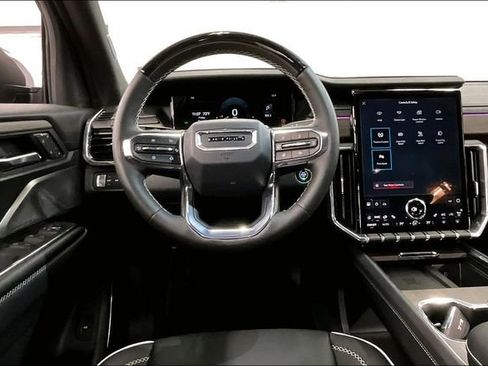 Used 2025 GMC Acadia Denali w/ Super Cruise Package image 6