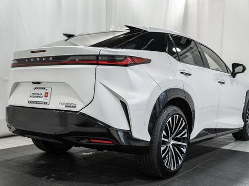 Used 2023 Lexus RZ 450e Premium w/ Technology Package image 4