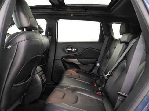 Used 2021 Jeep Cherokee Latitude Lux 80th Anniv w/ Quick Order Package 26U 80TH AWD/4WD image 17