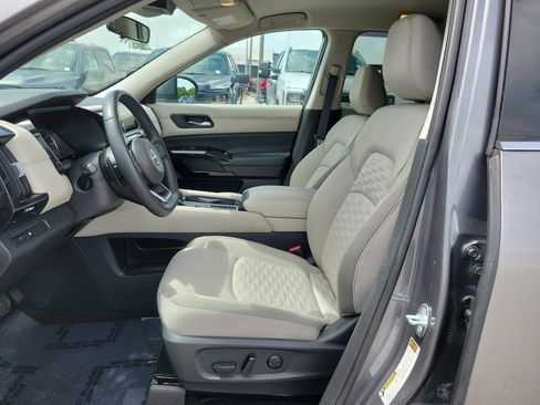 Used 2022 Nissan Pathfinder SV FWD image 10