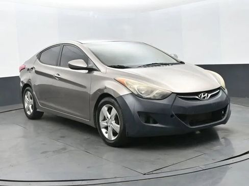 Used 2012 Hyundai Elantra GLS w/ Preferred Pkg 3 FWD image 2