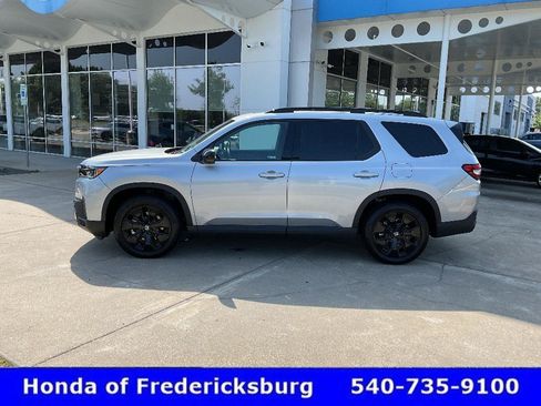 Used 2026 Honda Pilot Black Edition image 2