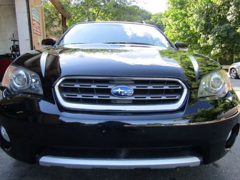 Used 2005 Subaru Outback 3.0R L.L. Bean AWD/4WD image 29