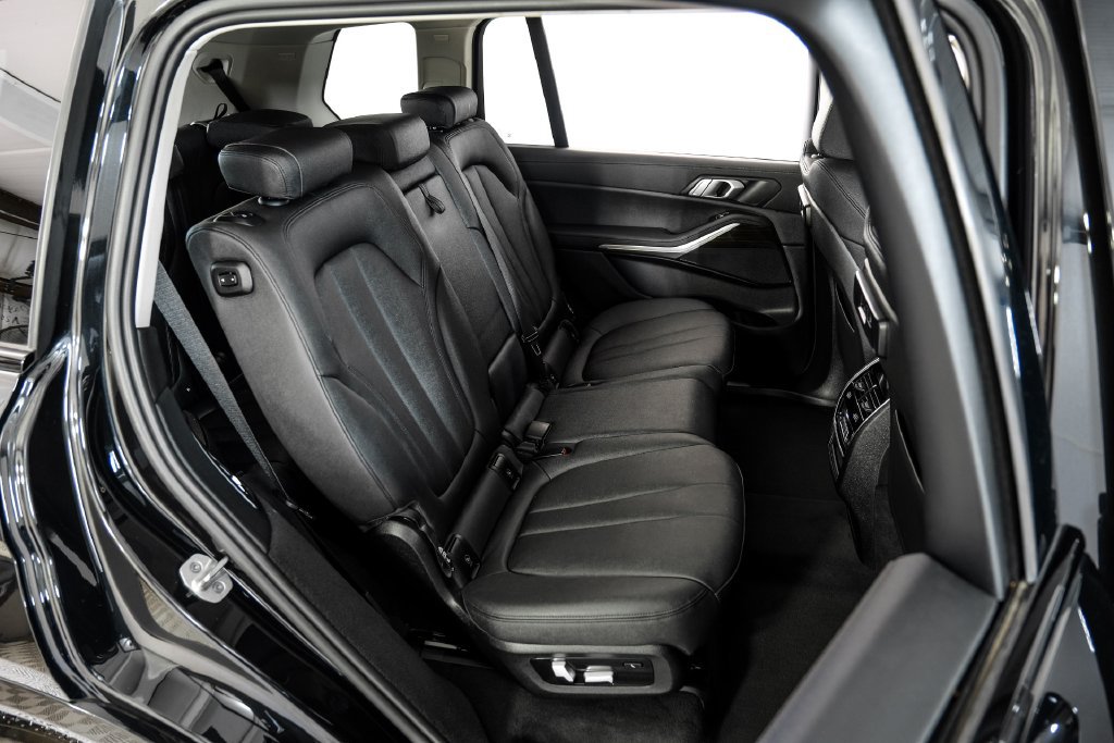 Used 2021 BMW X7 xDrive40i w/ Cold Weather Package AWD/4WD image 41