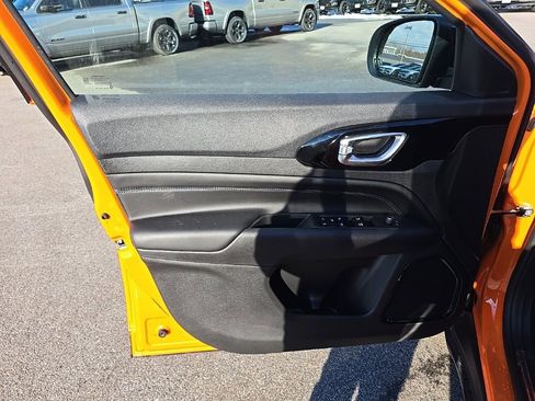 New 2026 Jeep Compass Limited image 18