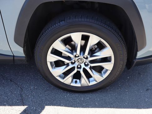 Used 2021 Toyota RAV4 XLE Premium FWD image 38