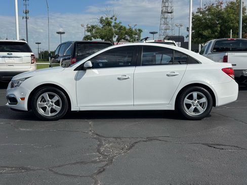 Used 2015 Chevrolet Cruze LT image 8