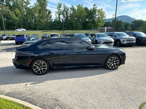 Used 2025 BMW 740i xDrive AWD/4WD image 24