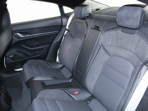 New 2025 Porsche Taycan image 24