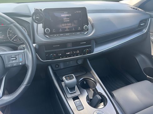 Used 2024 Nissan Rogue SV w/ SV Premium Package AWD/4WD image 25