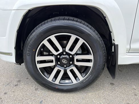 Used 2021 Toyota 4Runner Limited AWD/4WD image 11