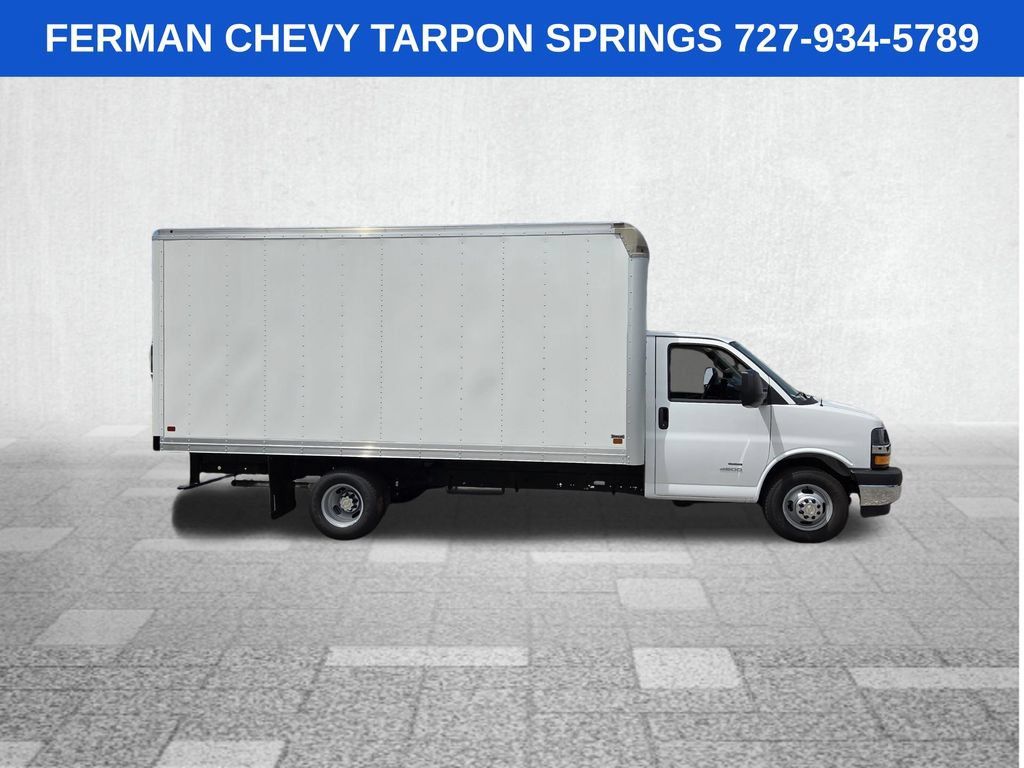 New 2026 Chevrolet Express 4500 w/ Power Convenience Package RWD image 11