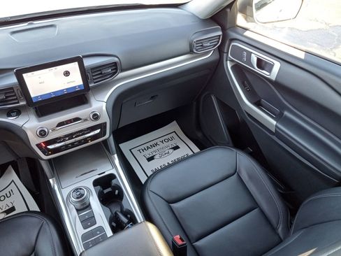 Used 2023 Ford Explorer XLT w/ Equipment Group 202A image 18