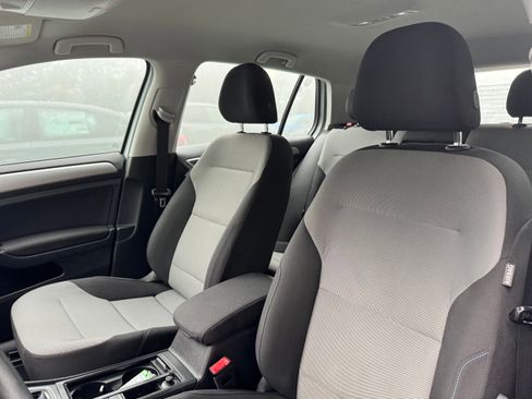 Used 2016 Volkswagen e-Golf SE w/ DC Fast Charging Package image 20