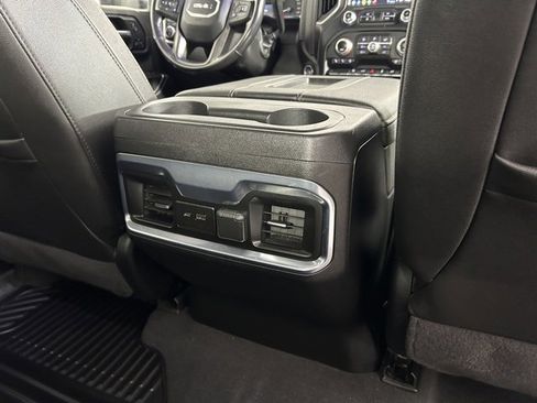 Used 2022 GMC Sierra 3500 AT4 image 11