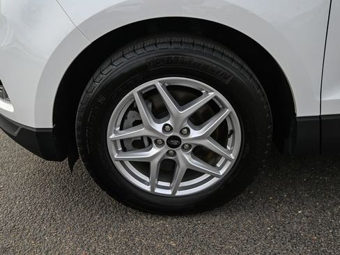 Used 2024 Ford Edge SEL w/ Convenience Package image 12