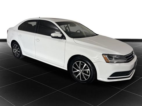 Used 2017 Volkswagen Jetta SE FWD image 7